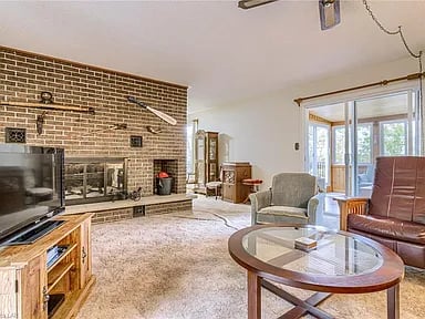 1668 Beaumont Dr