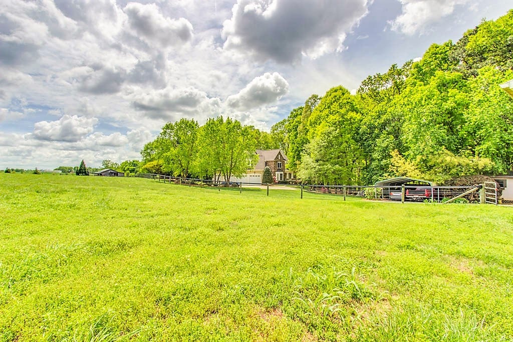 Leaning Oak Farm
