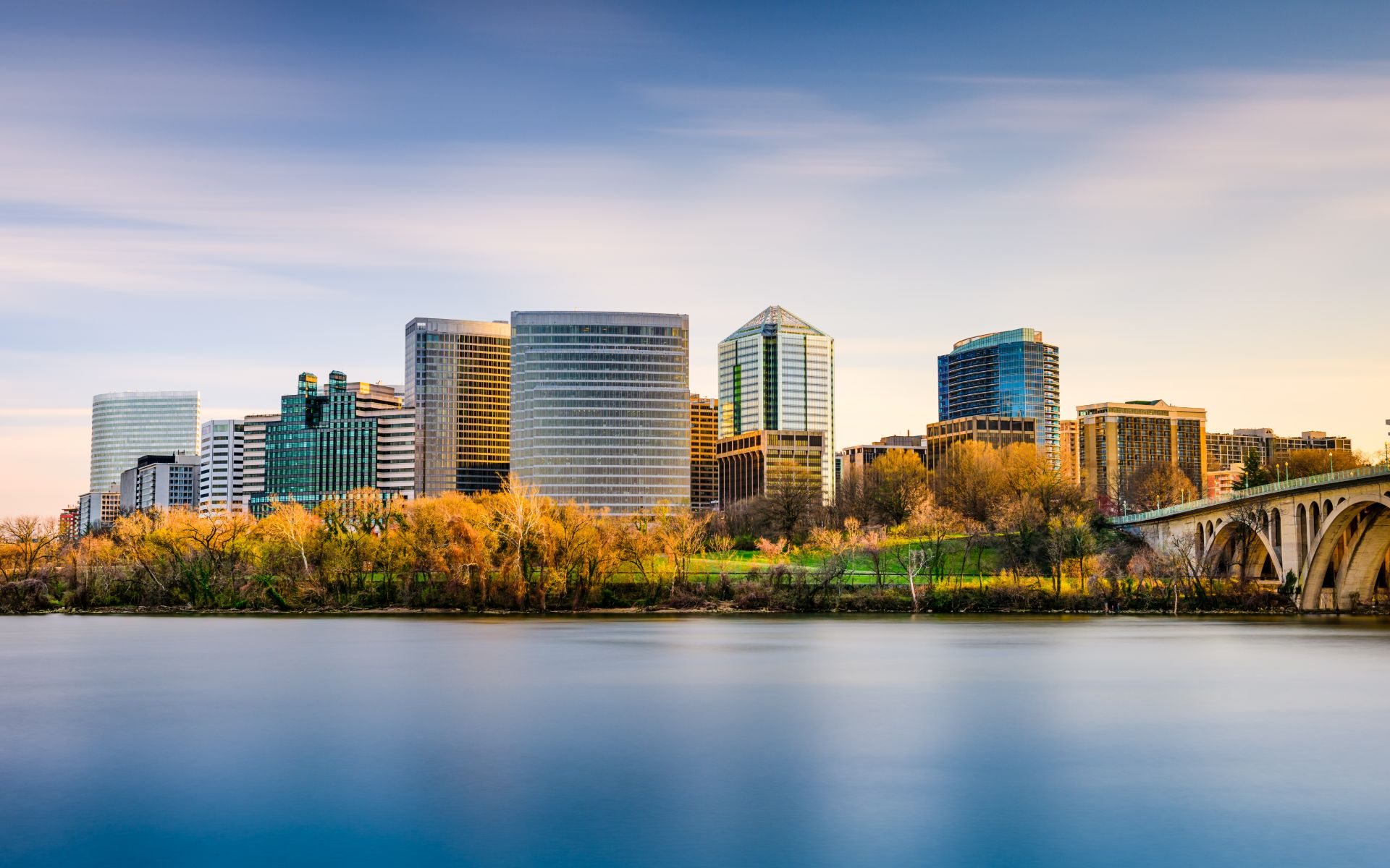 Arlington, Virginia skyline, condos, homes, and walkable neighborhoods near Washington DC