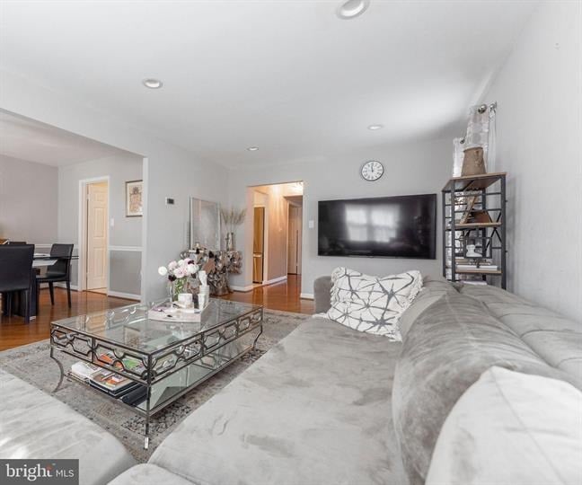 5917 Empire Way