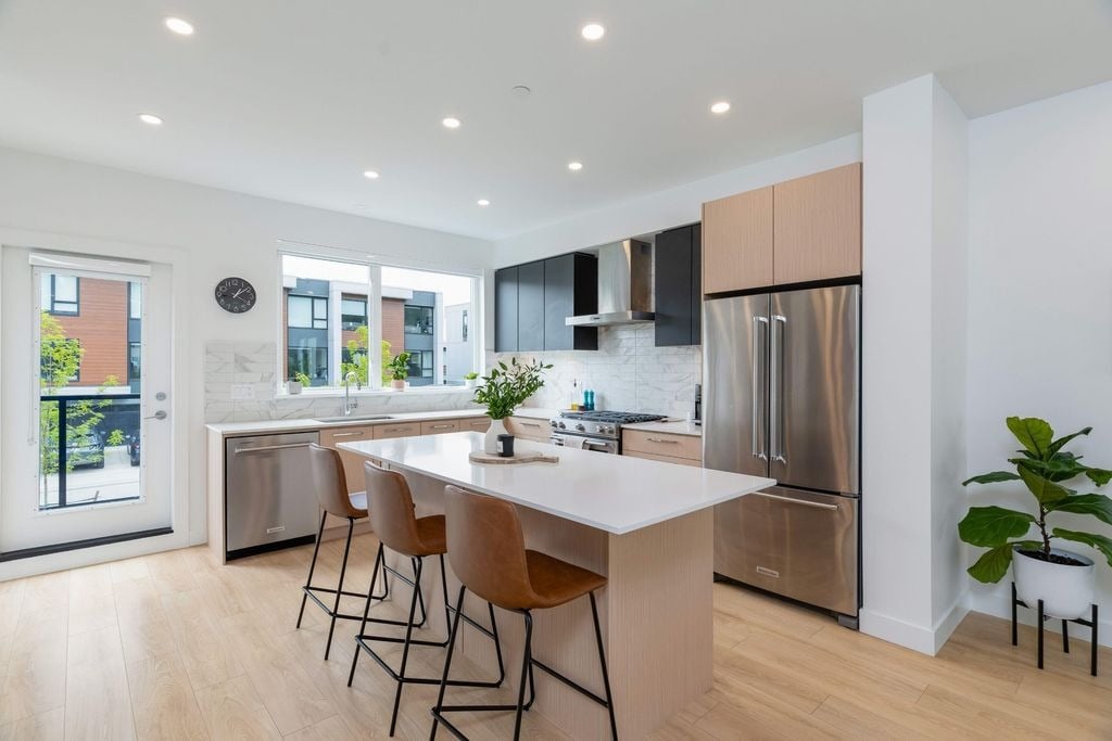 602 Lile Dr, #8