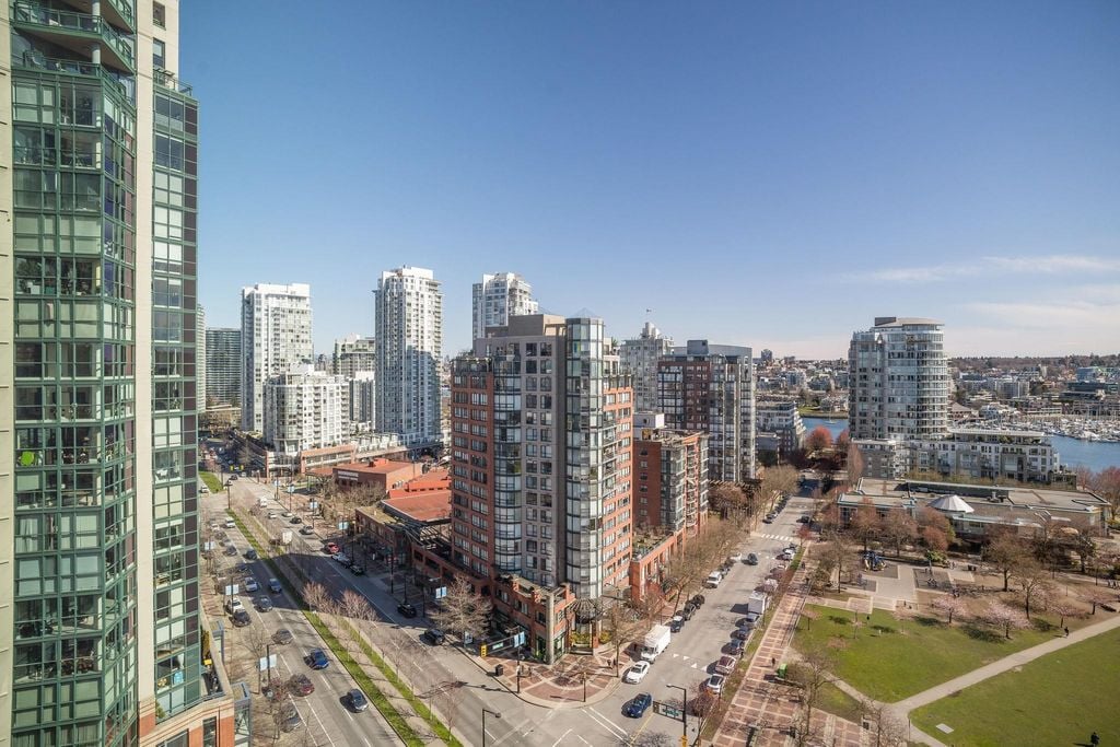 388 Drake St, #1803