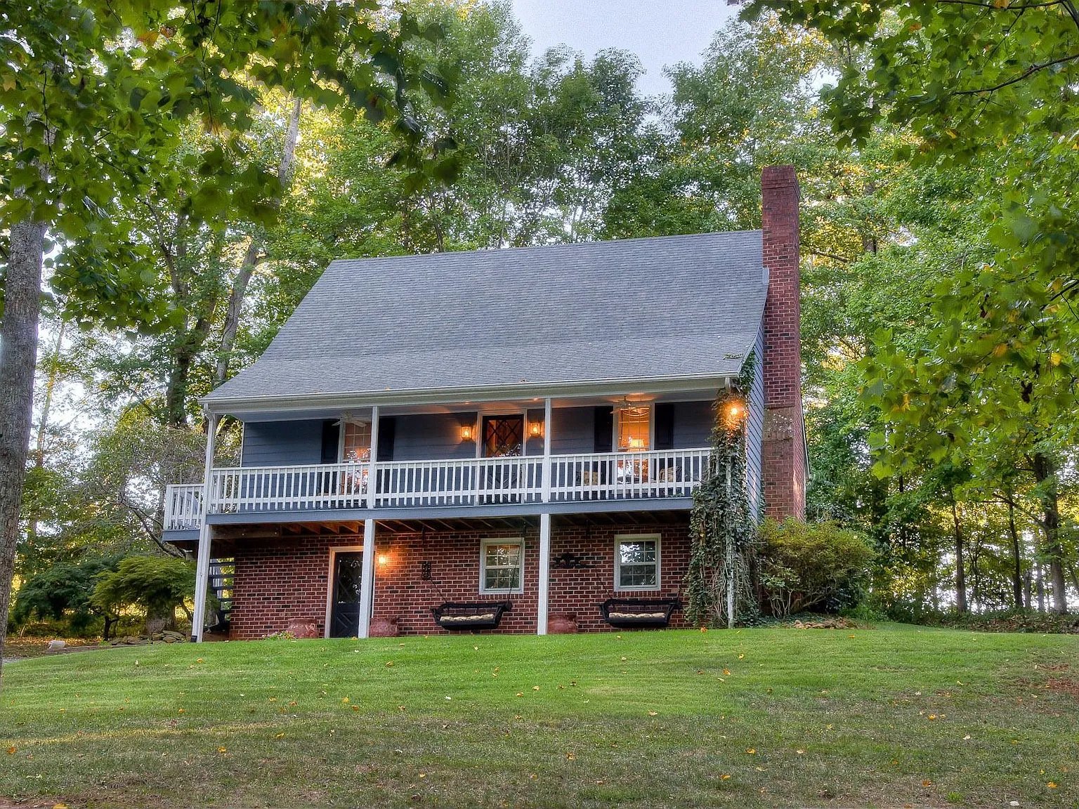 515 Bridlepath Dr