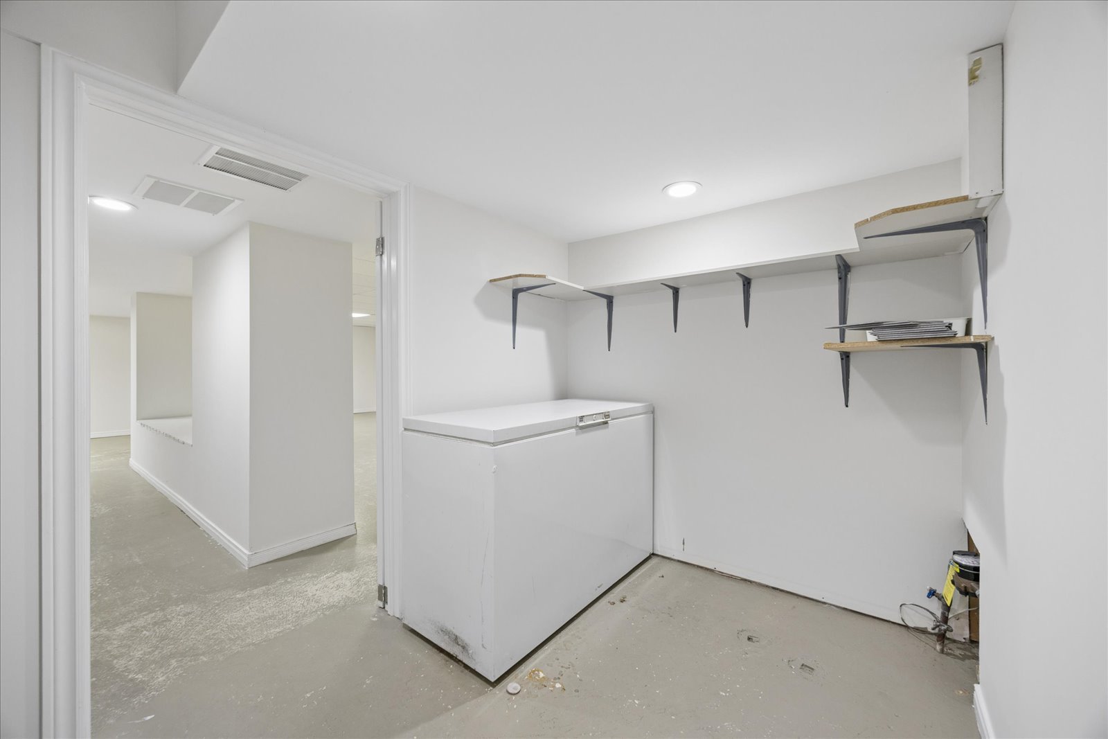 32 Valley Centre Drive