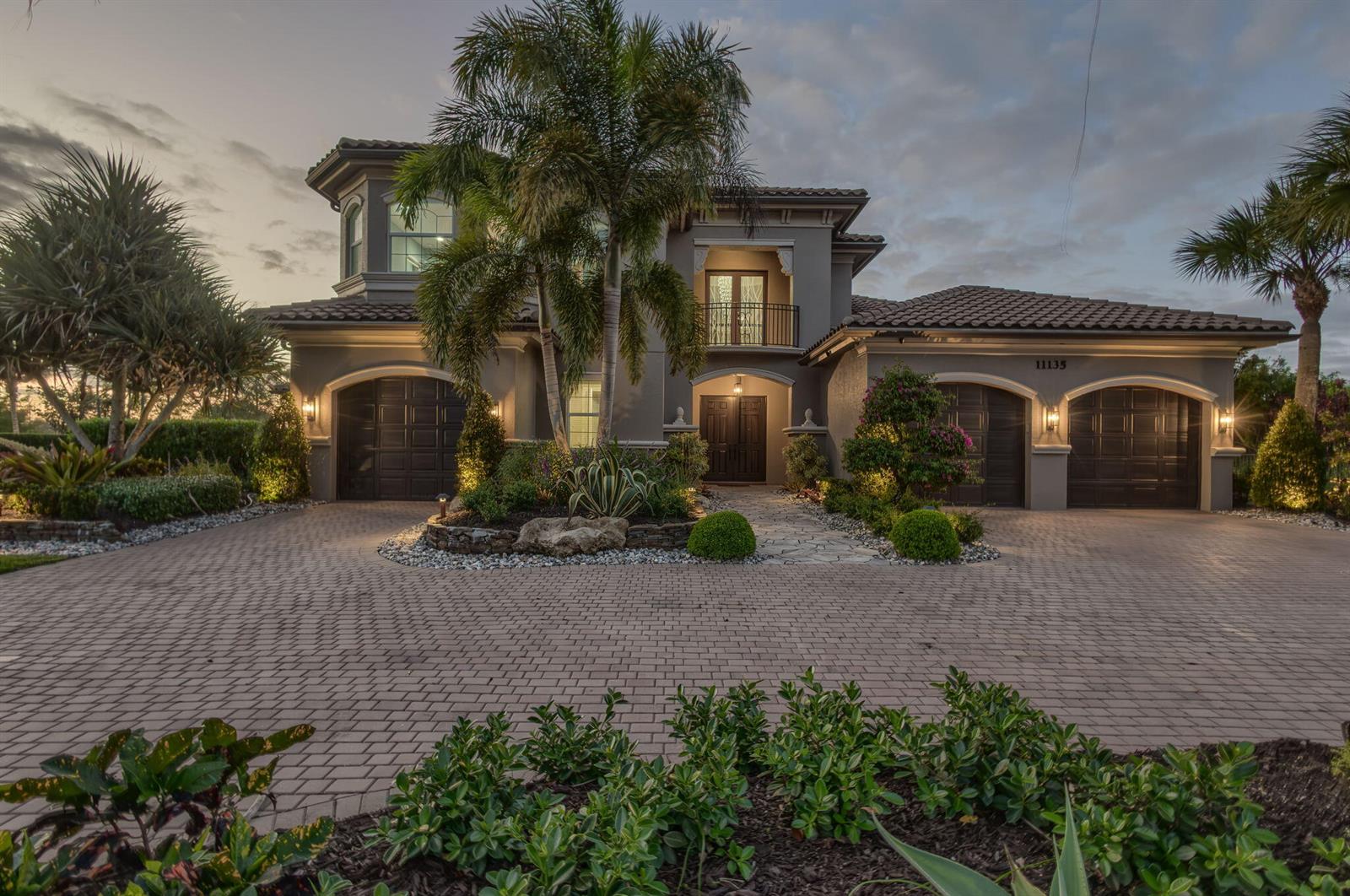 11135 Lynwood Palm Way