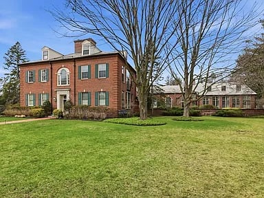83 Church St APT 15