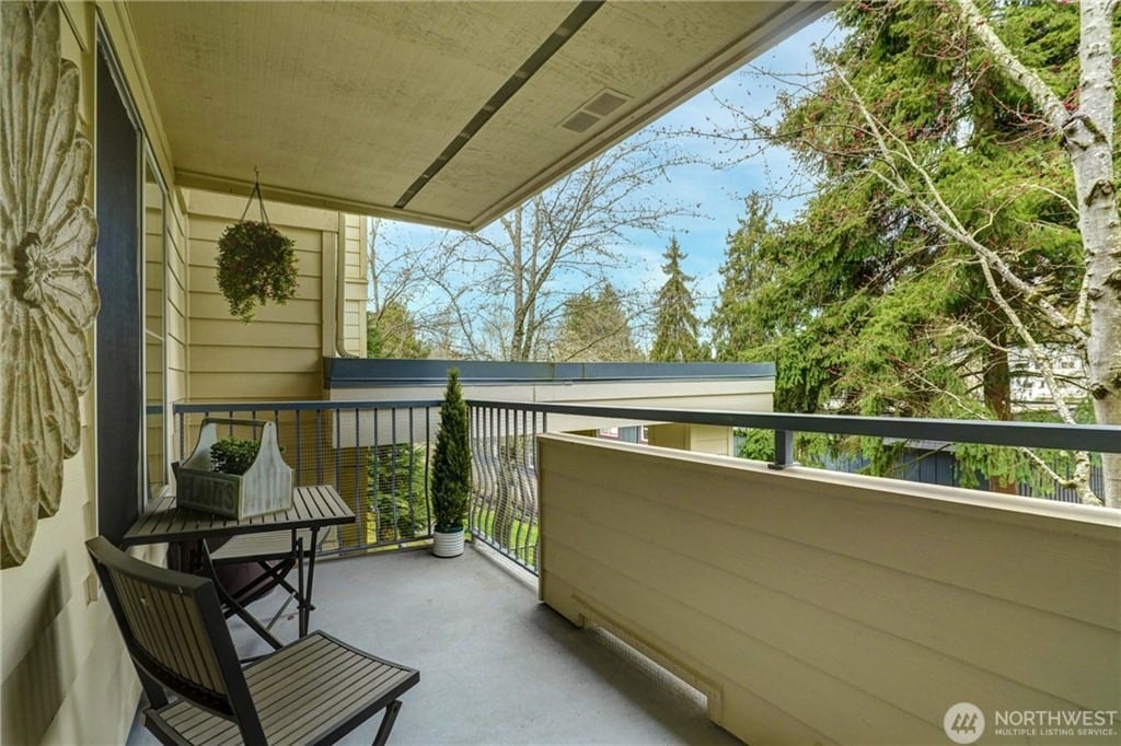 424 102nd Avenue SE #205