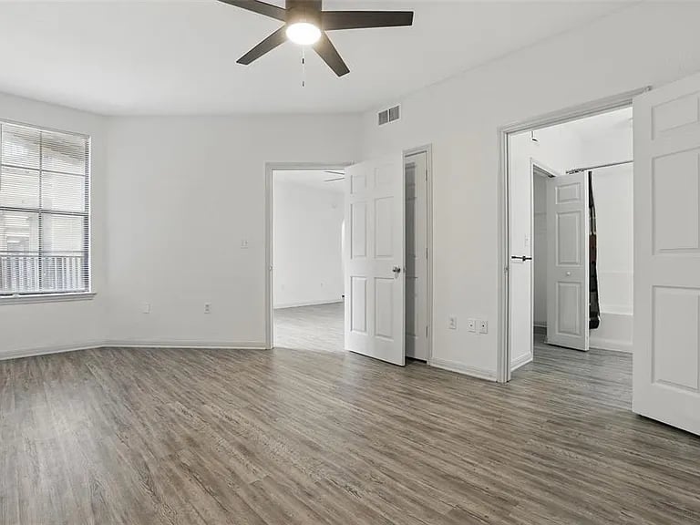 911 N ORANGE AVE #409