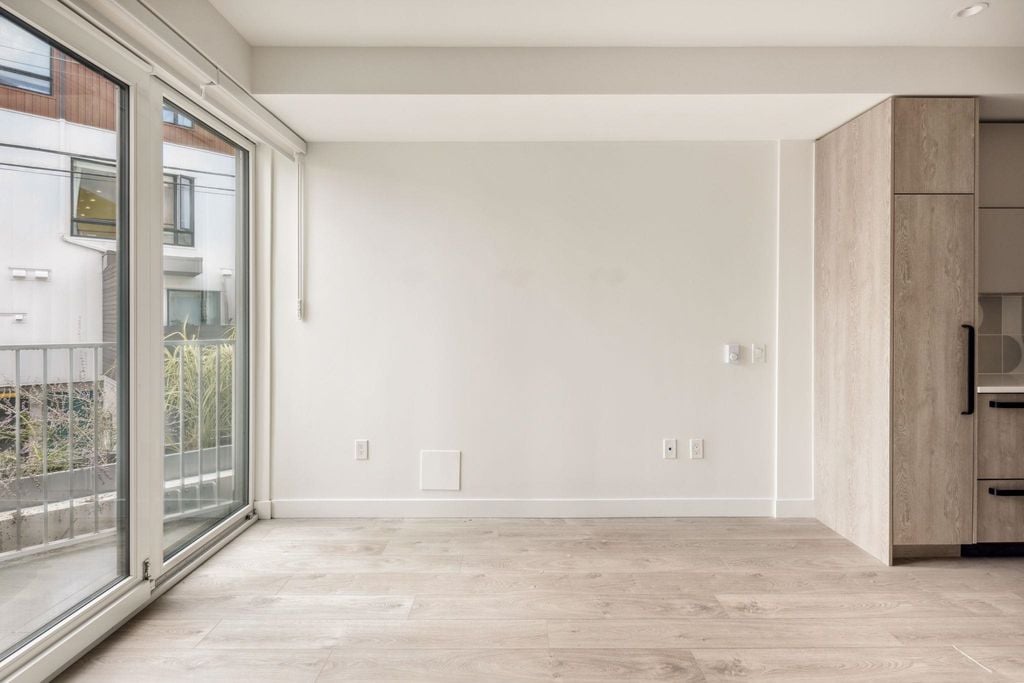 322 E 15th Ave, #212