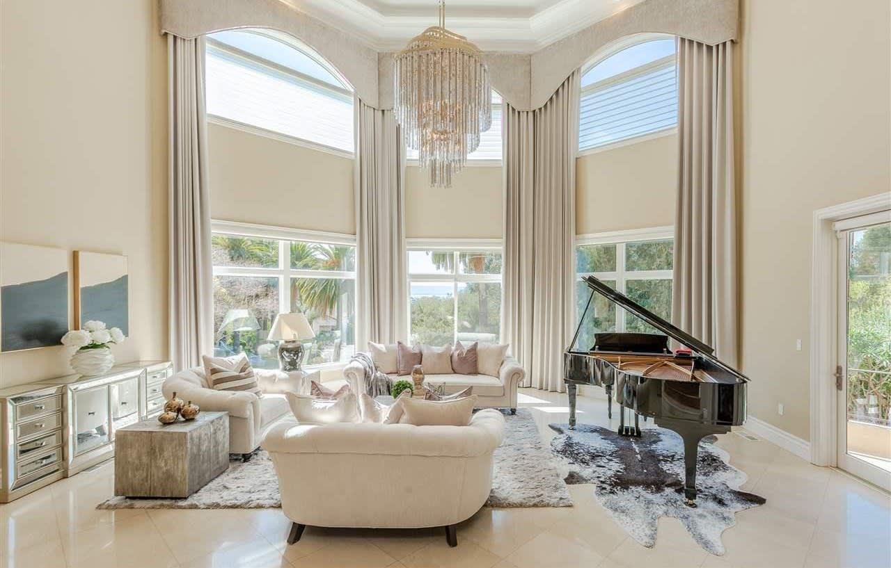 Moving-up to a Luxury Home? Now’s the Time!