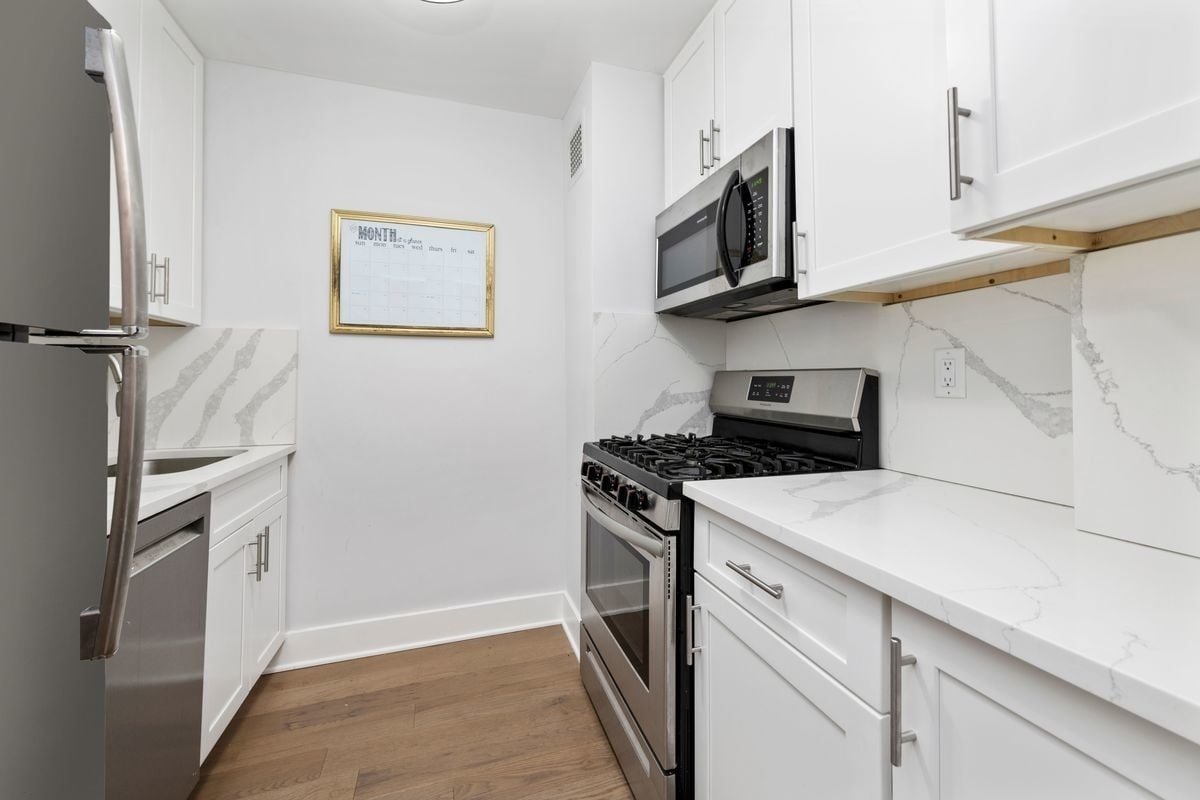 301 East 22nd Street #5U