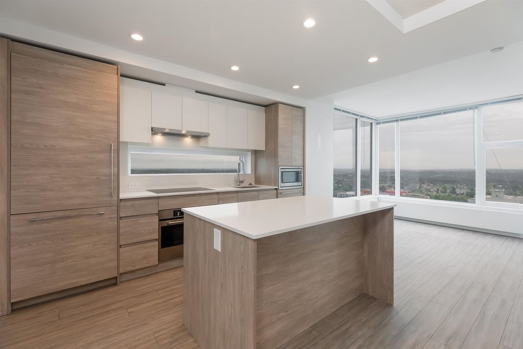 13615 Fraser Hwy, #2810