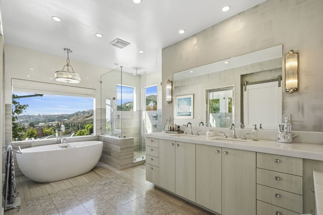 Solis Vista, Serra Rd, 90265