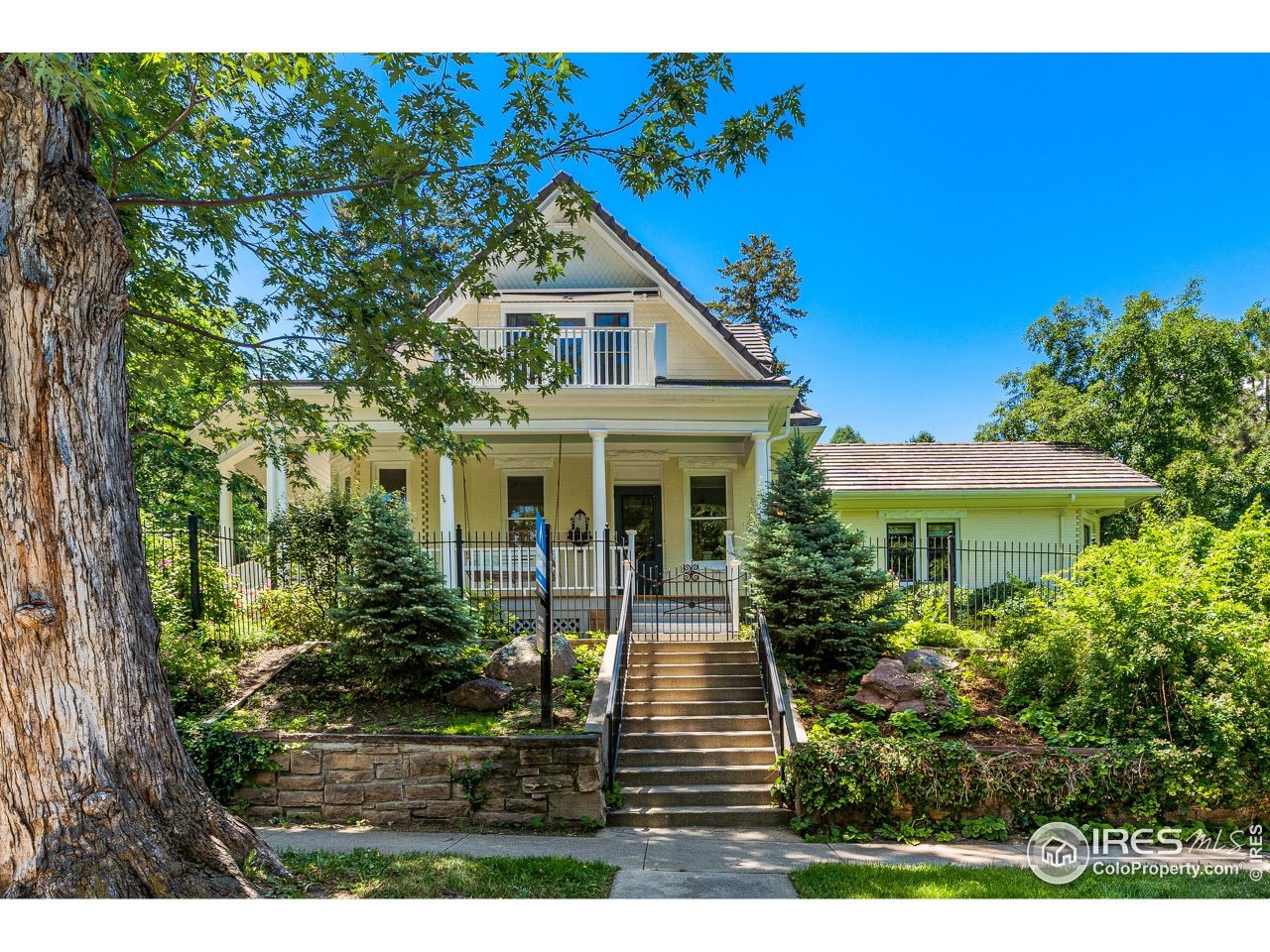 1025 6th Street