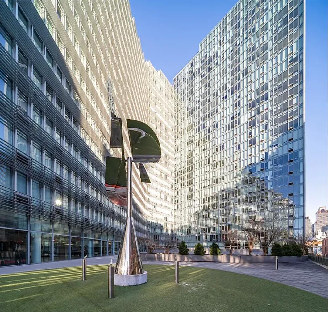 554 West 54th Street, Apt 27-B