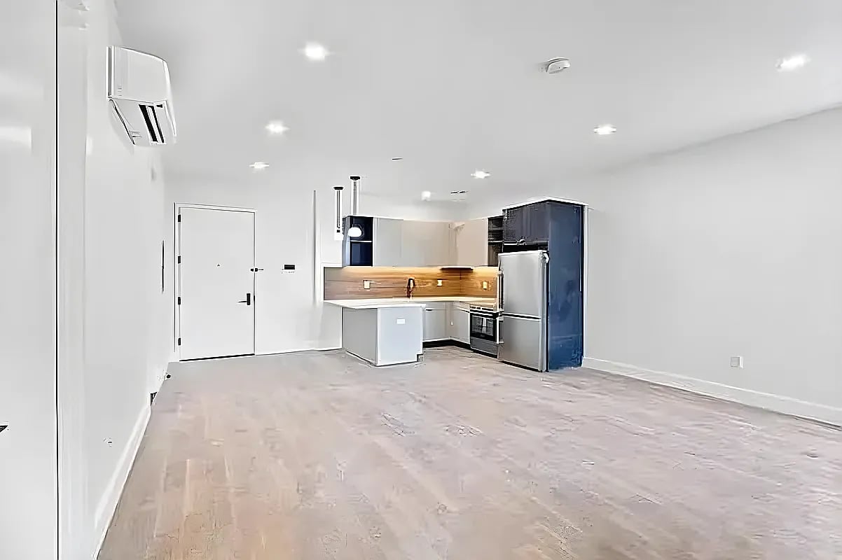 391 Meeker Ave 2A