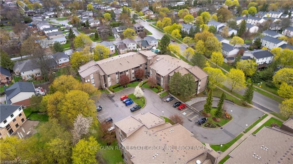 300 Everglade Cres 22