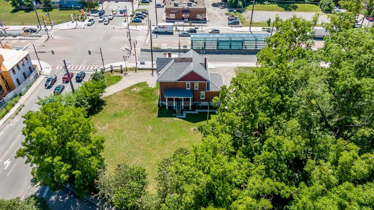 415 Davis Drive 1, Newmarket