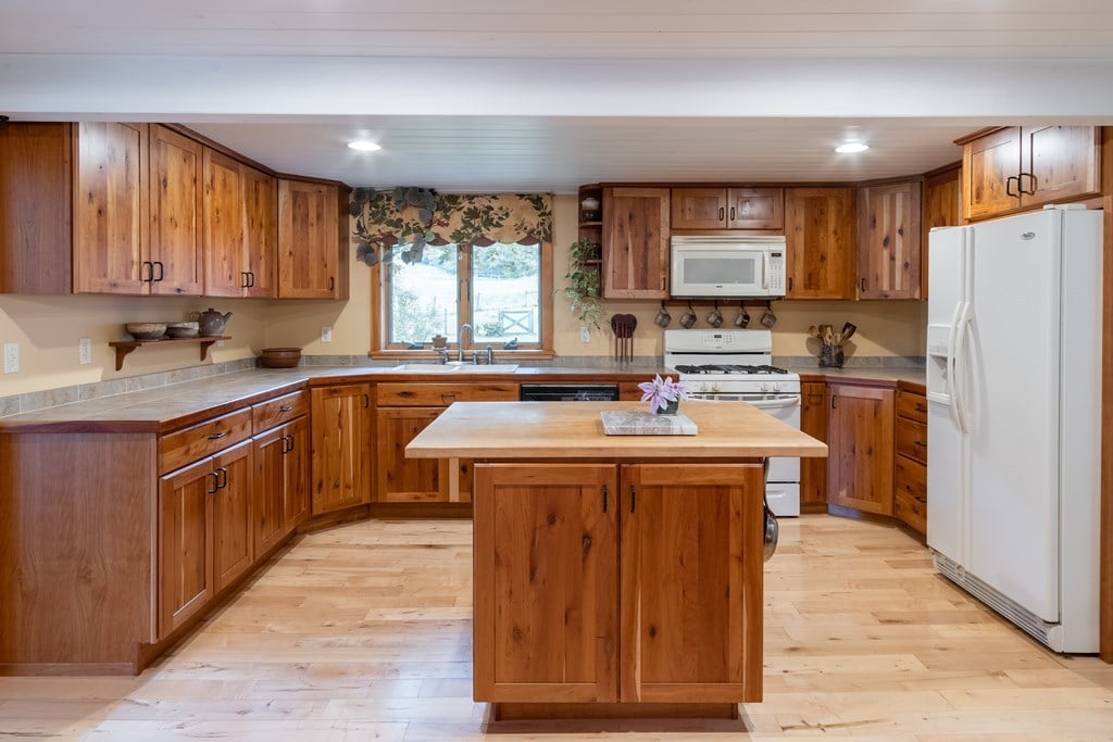 1393 Lamb Rd