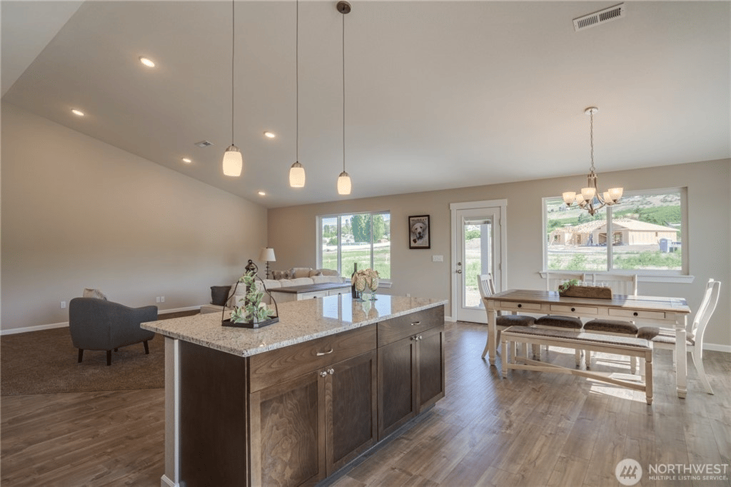 36 Manzanita Dr