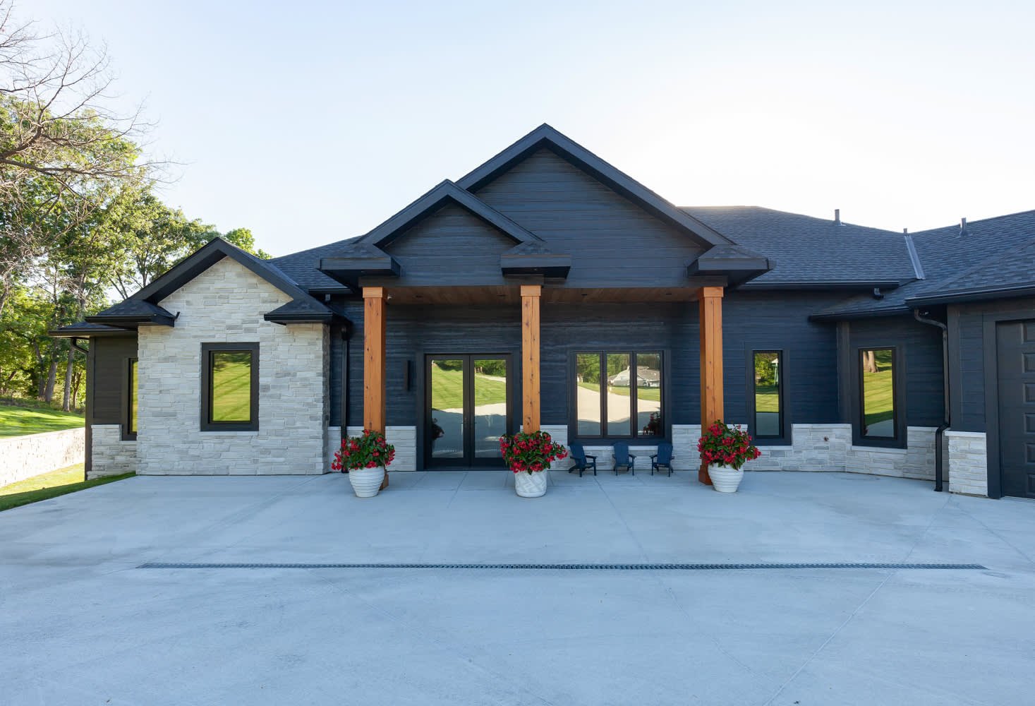 5065 Panorama Drive