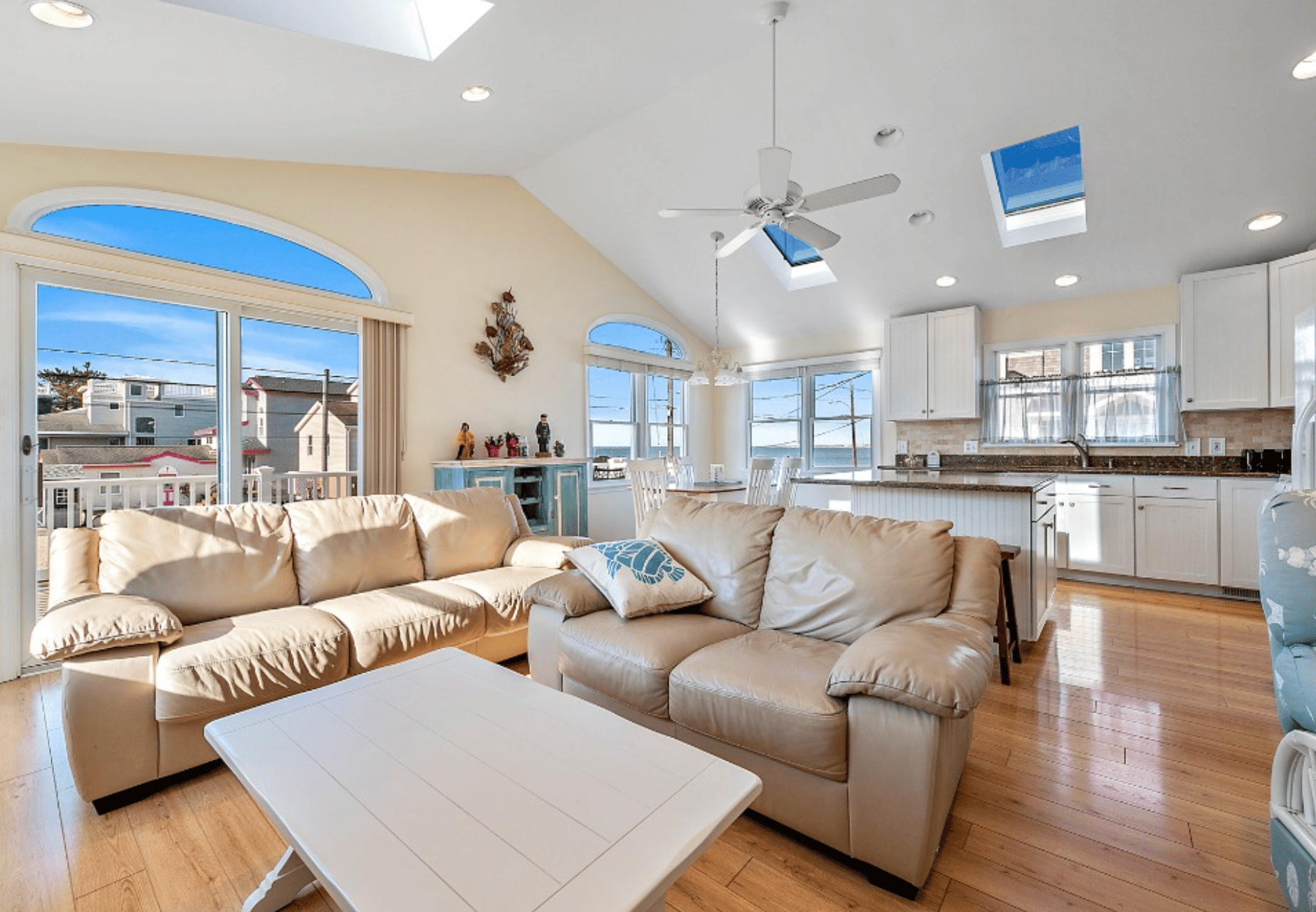 251 West 22nd Street, Ship Bottom