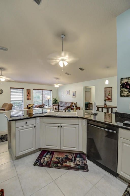 214 SW Fernleaf Trl