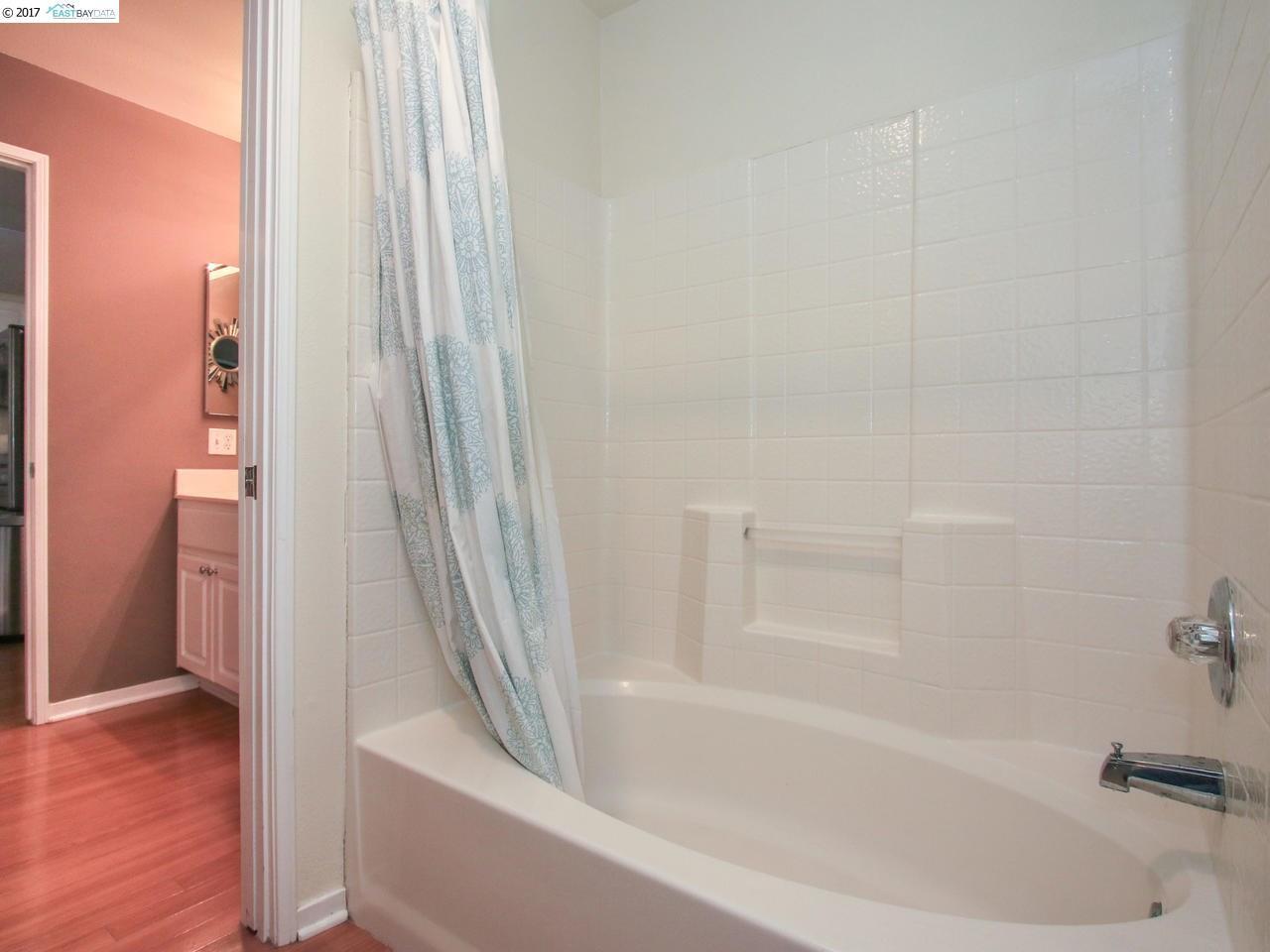 220 Caldecott Ln, #310