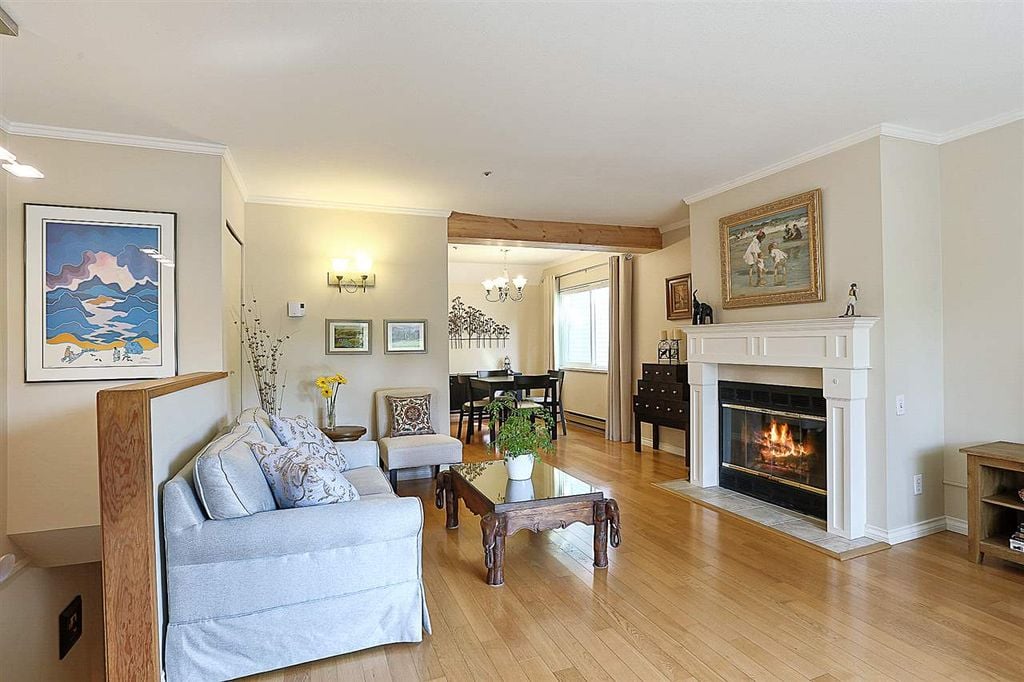 53 W 15th Ave