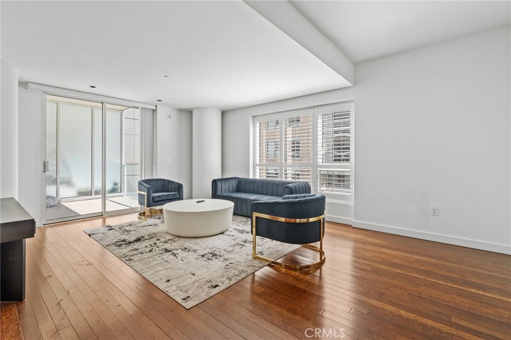 6250 Hollywood Blvd, #4M