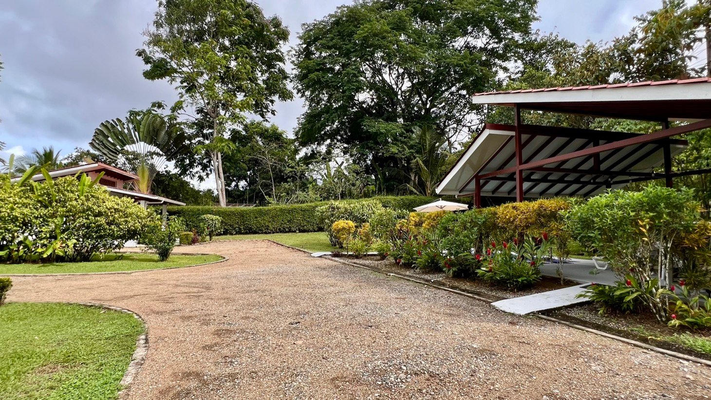 Home, 2 Rental Cabinas & Expansion Potential in Ojochal