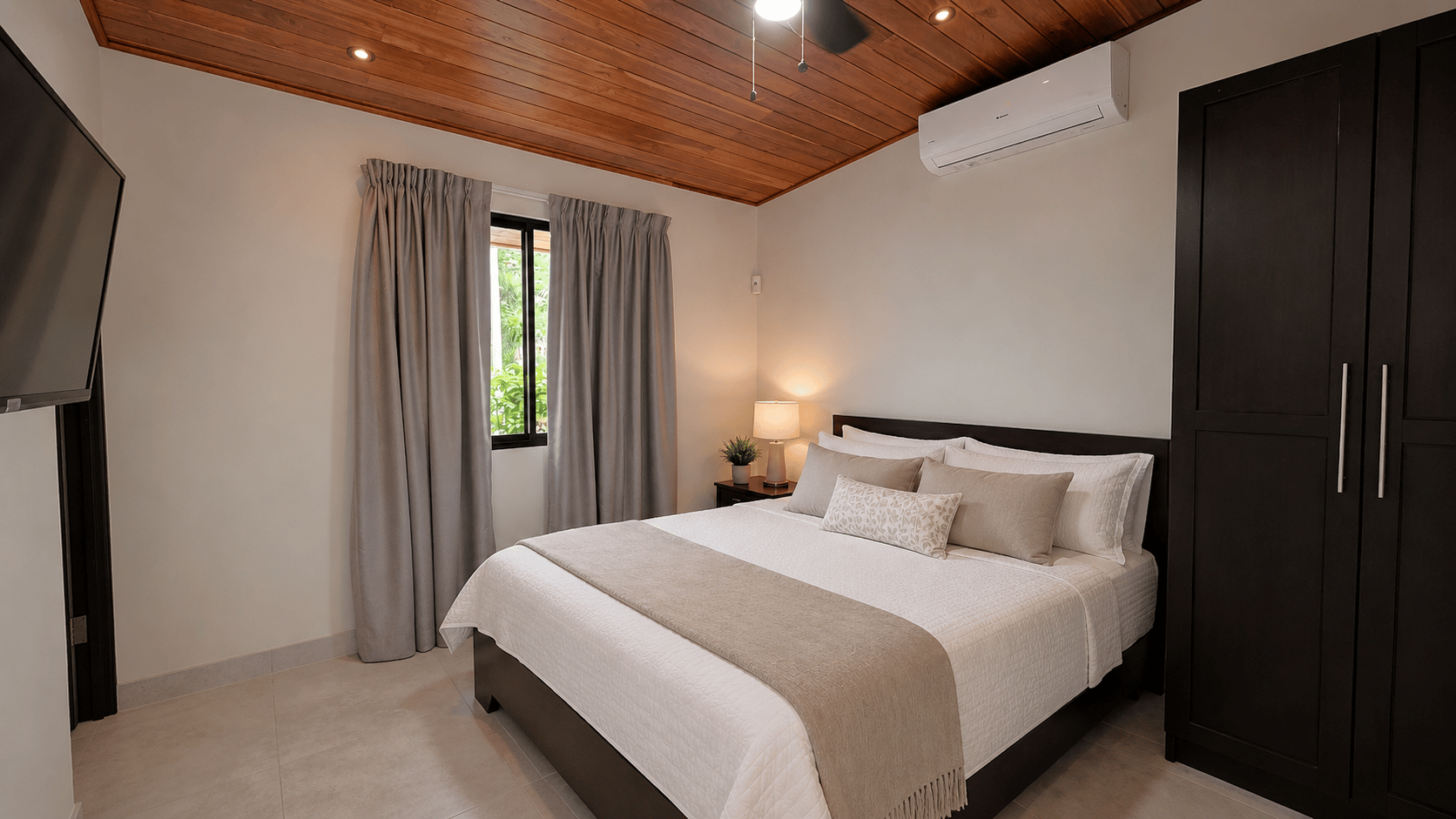 Refreshing Riverfront Retreat in Ojochal
