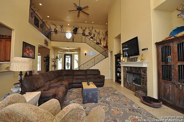 125 Ledgestone Trl