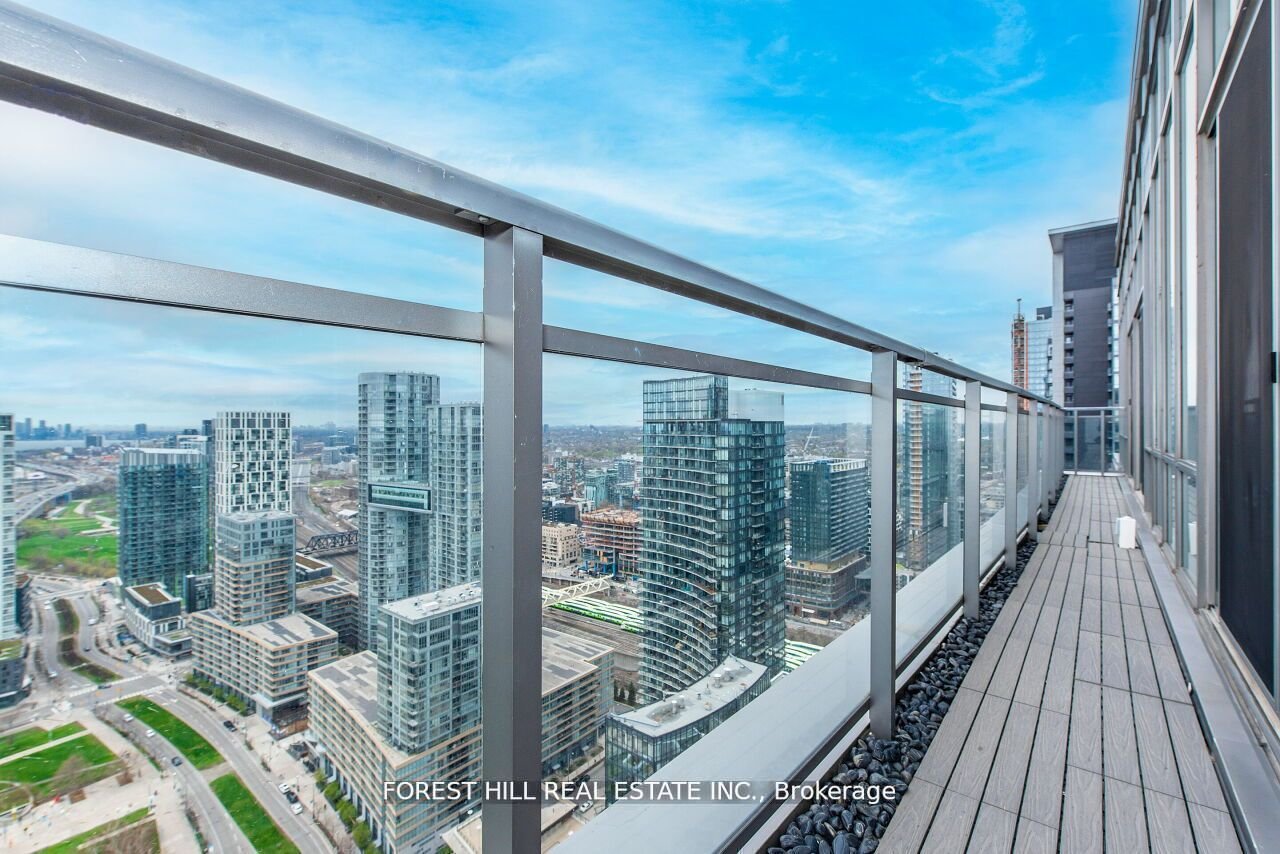 REFINED PENTHOUSE LIVING