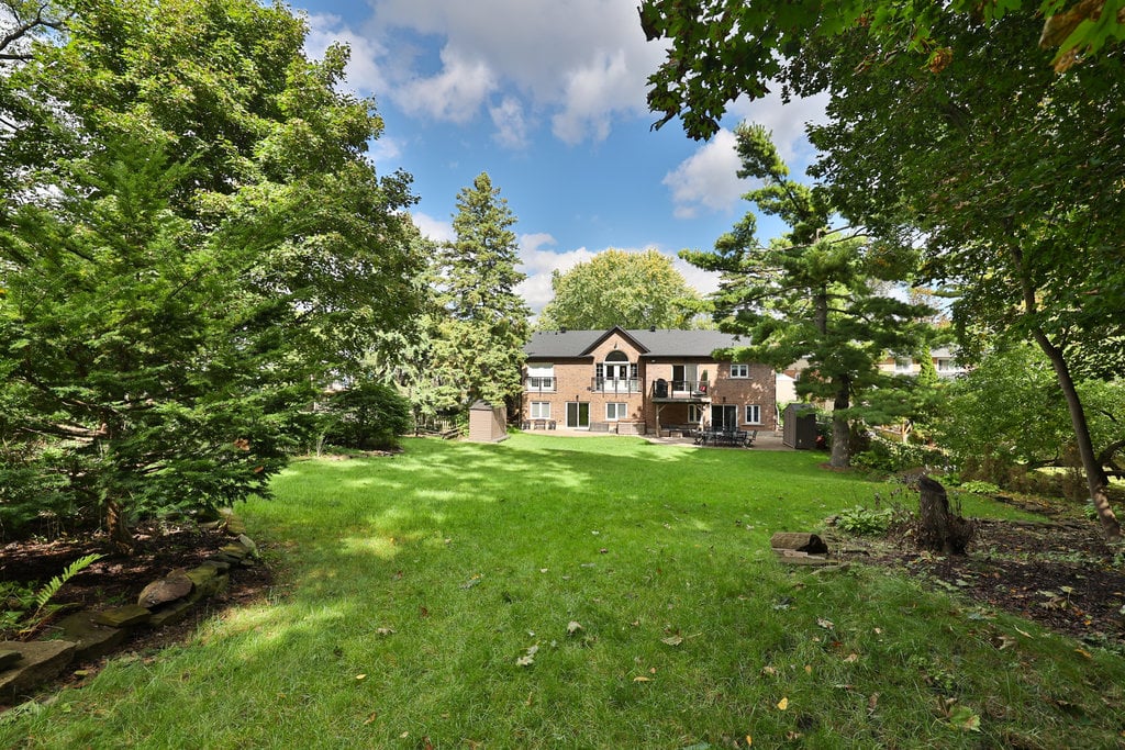 1520 Drymen Cres