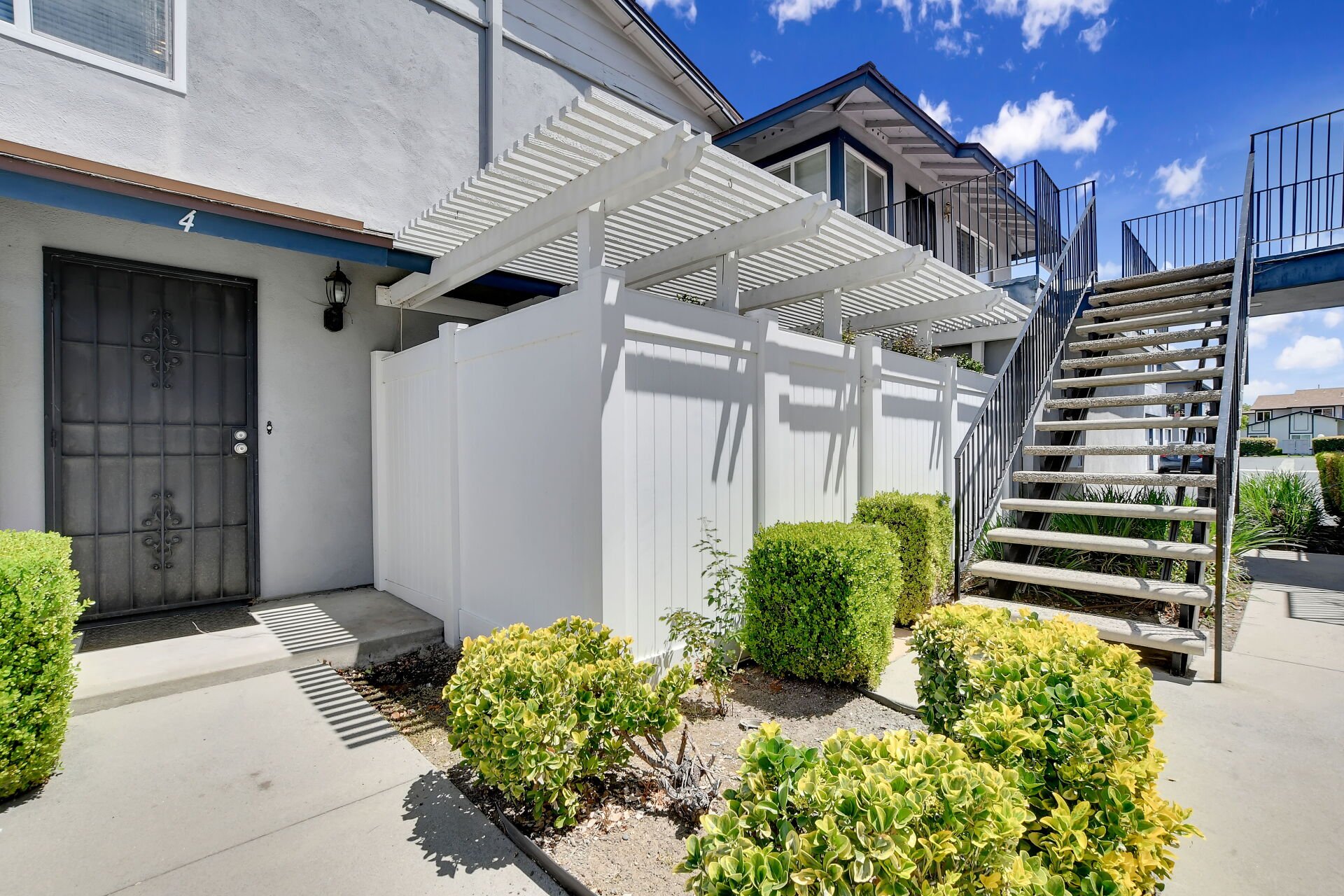 1460 Forest Glen 4