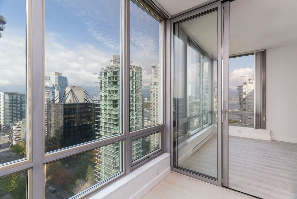 1288 W Georgia St, #1902