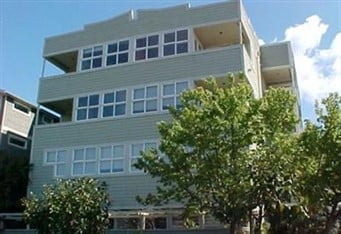 2228 Yale Avenue E #13