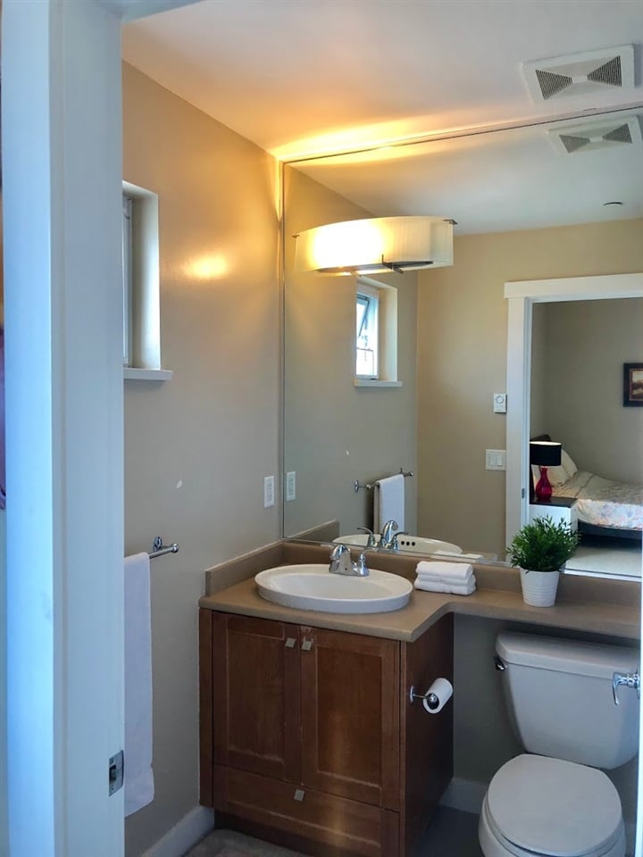 62-7388 Macpherson Ave
