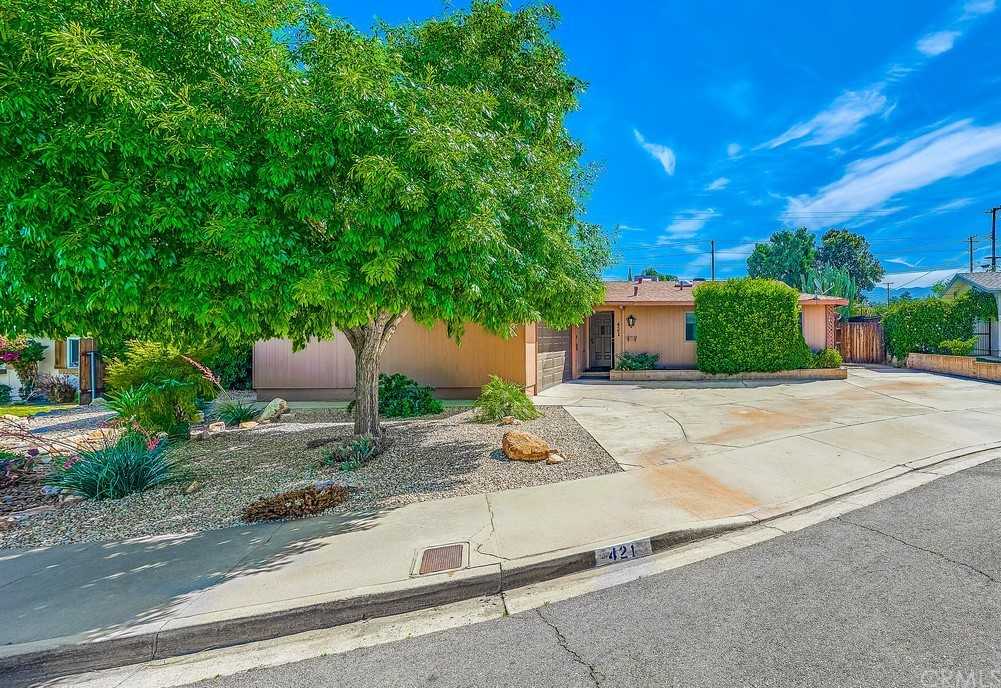 421 Robinhood Lane