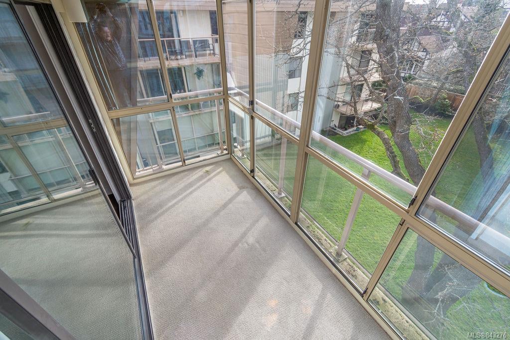 405-2125 Oak Bay Ave