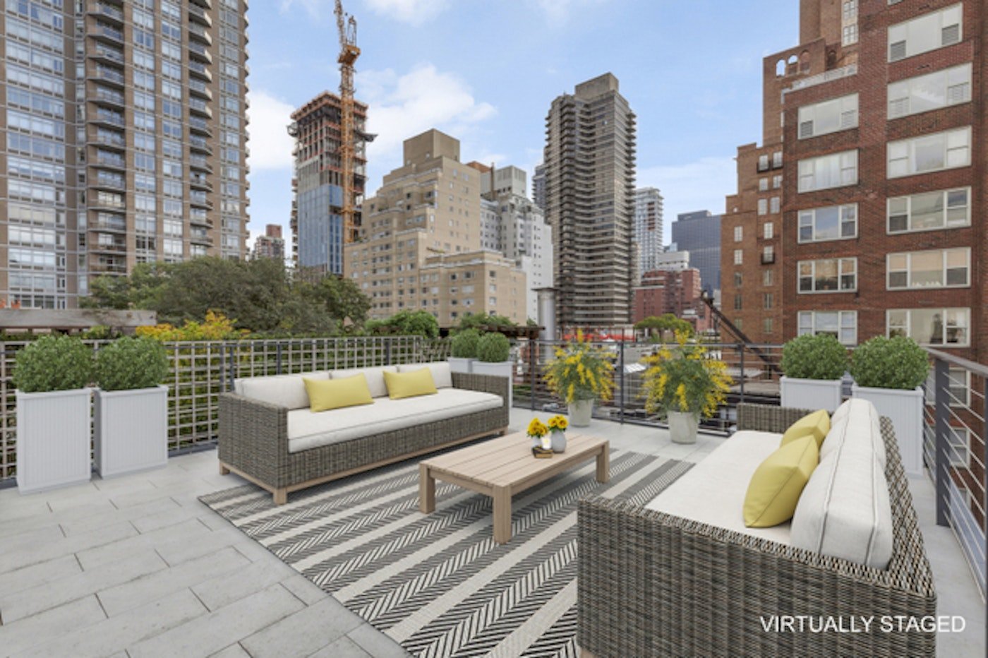 162 E 64th St