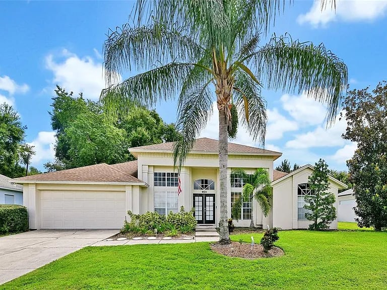 903 Palm Cove Dr