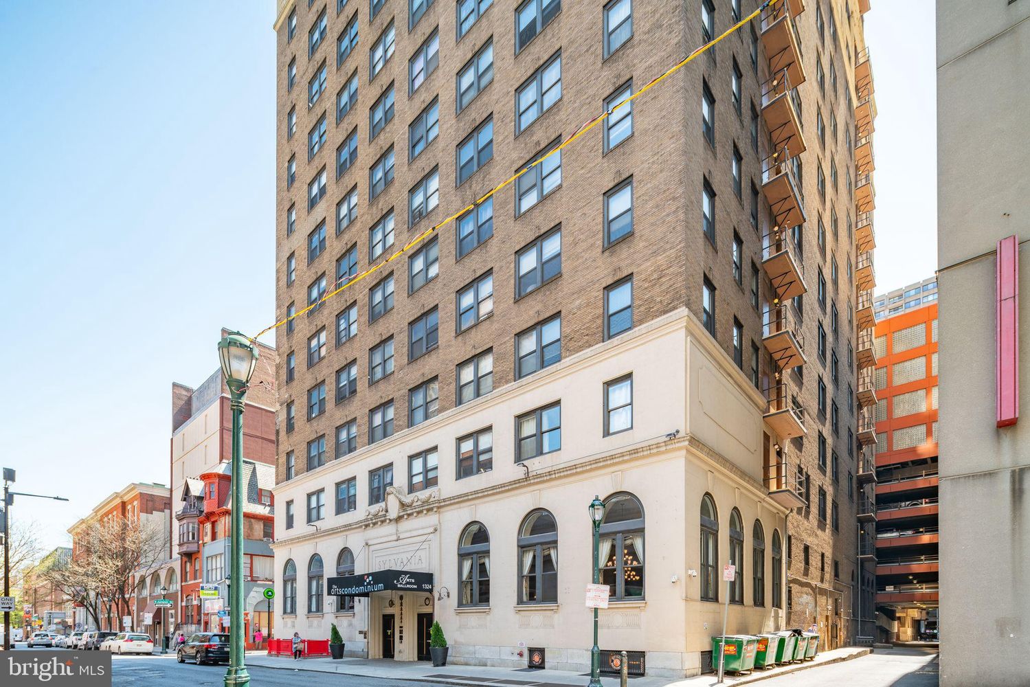 1324 Locust St #515
