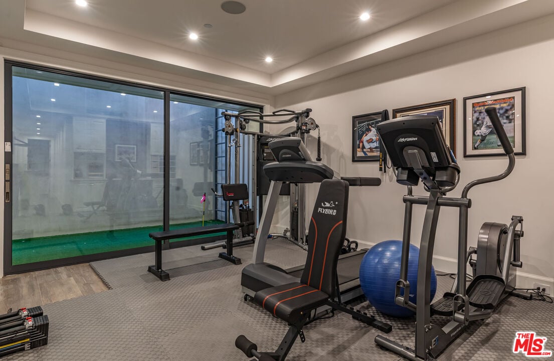 Monarch Reserve, N Norman Pl, 90049