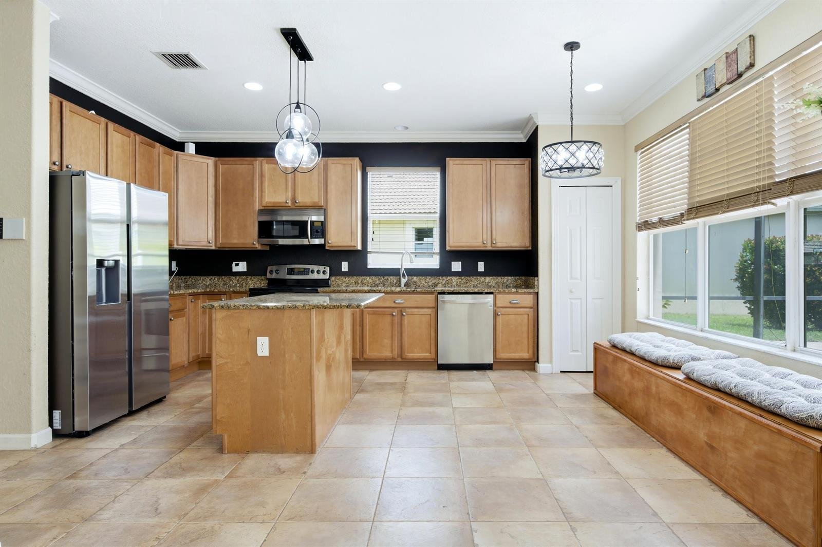 8113 Bautista Way