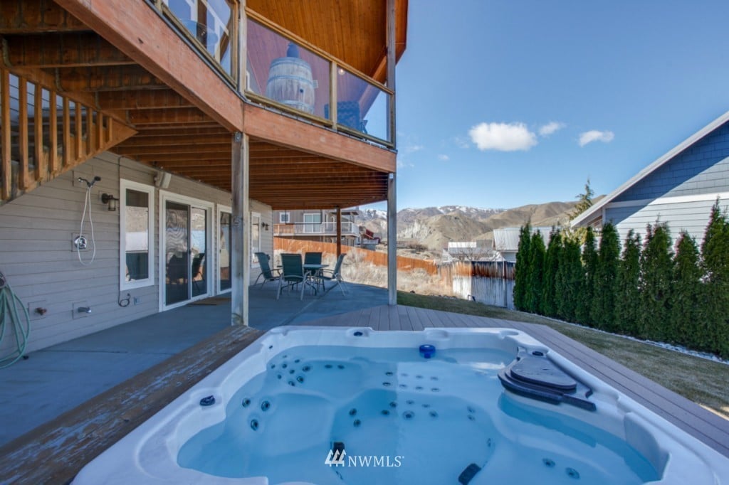 101 W Marine View Pl