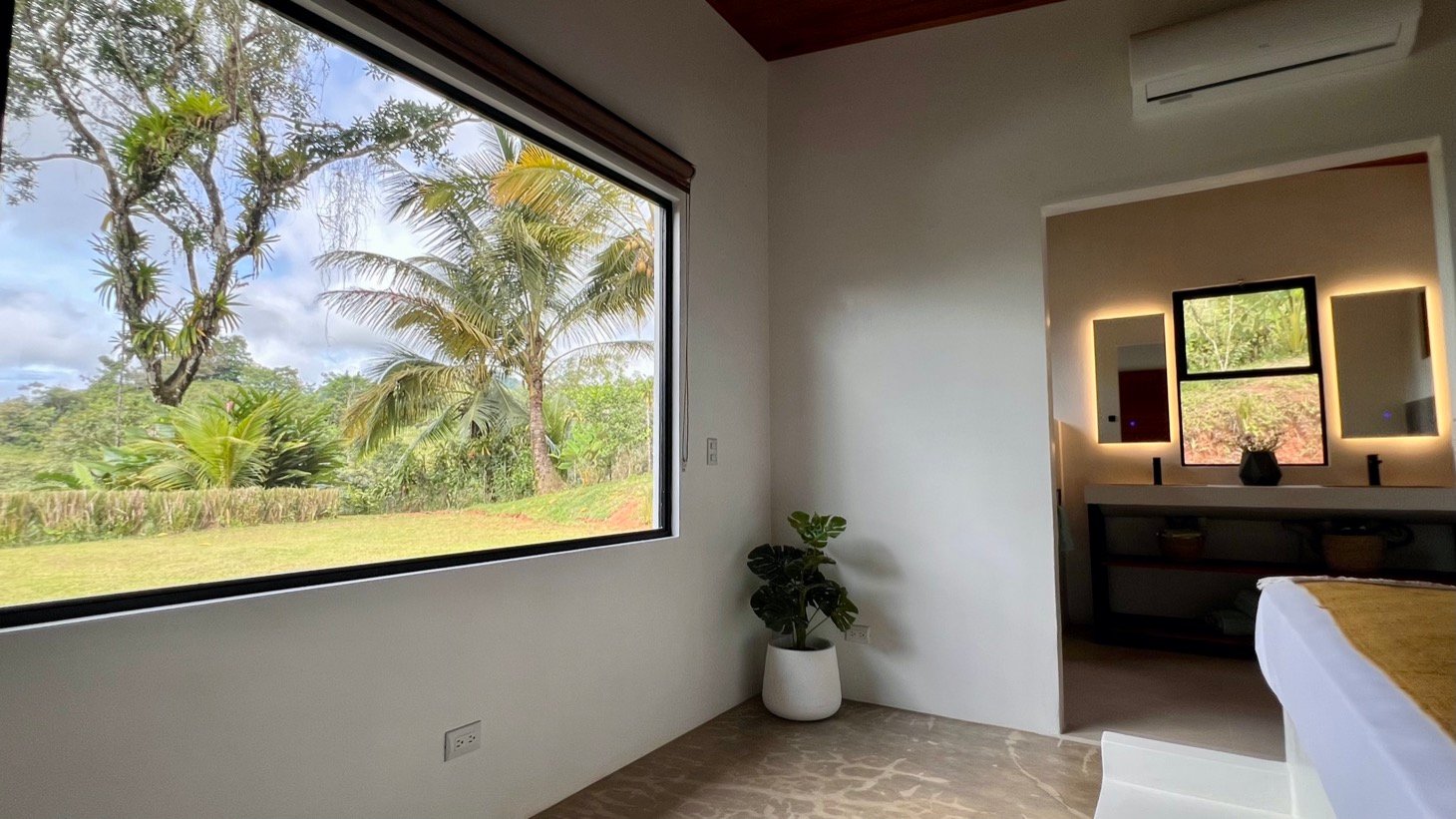 Brand New Modern Home in a Private Tropical Setting - Tres Rios