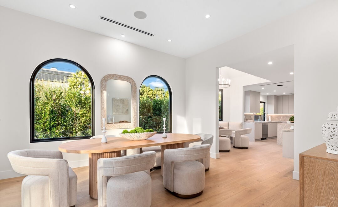 Zenith Estate, S La Jolla Ave, 90048