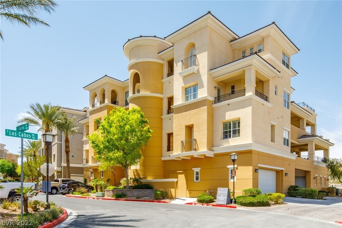 9140 Tesoras Dr #302